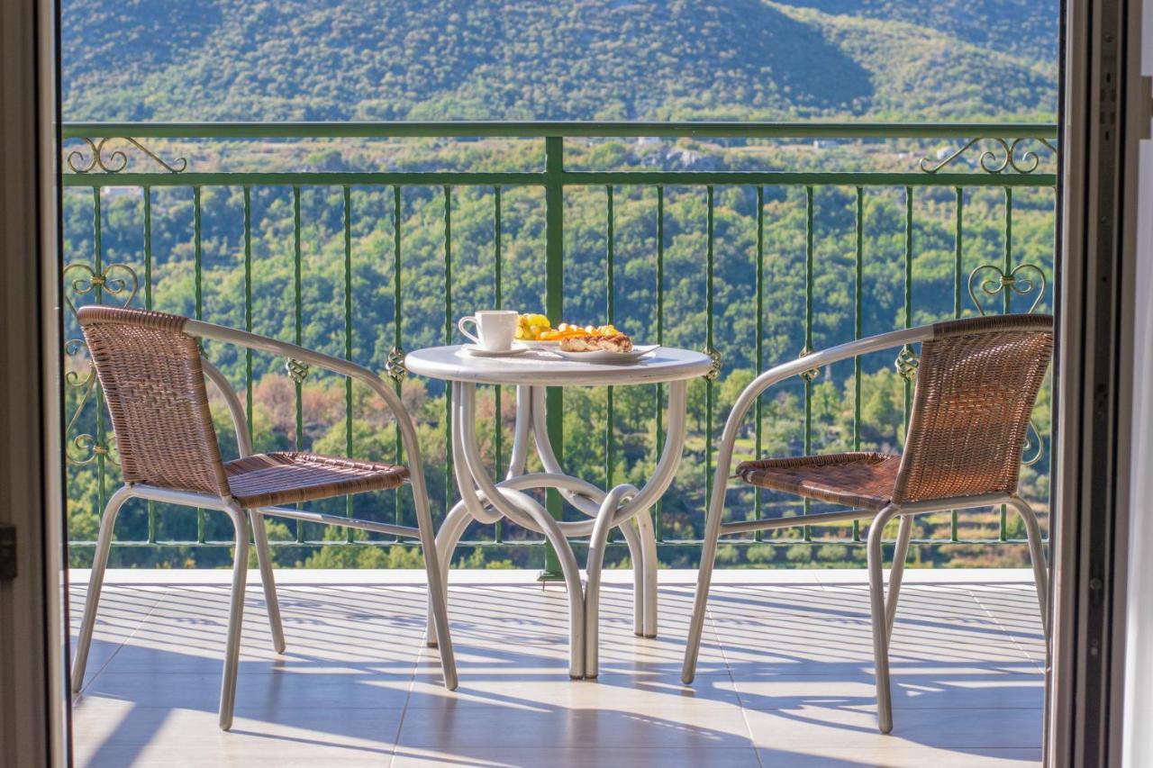 Villa Milena With Heated Pool And Jacuzzi Kostanje 外观 照片