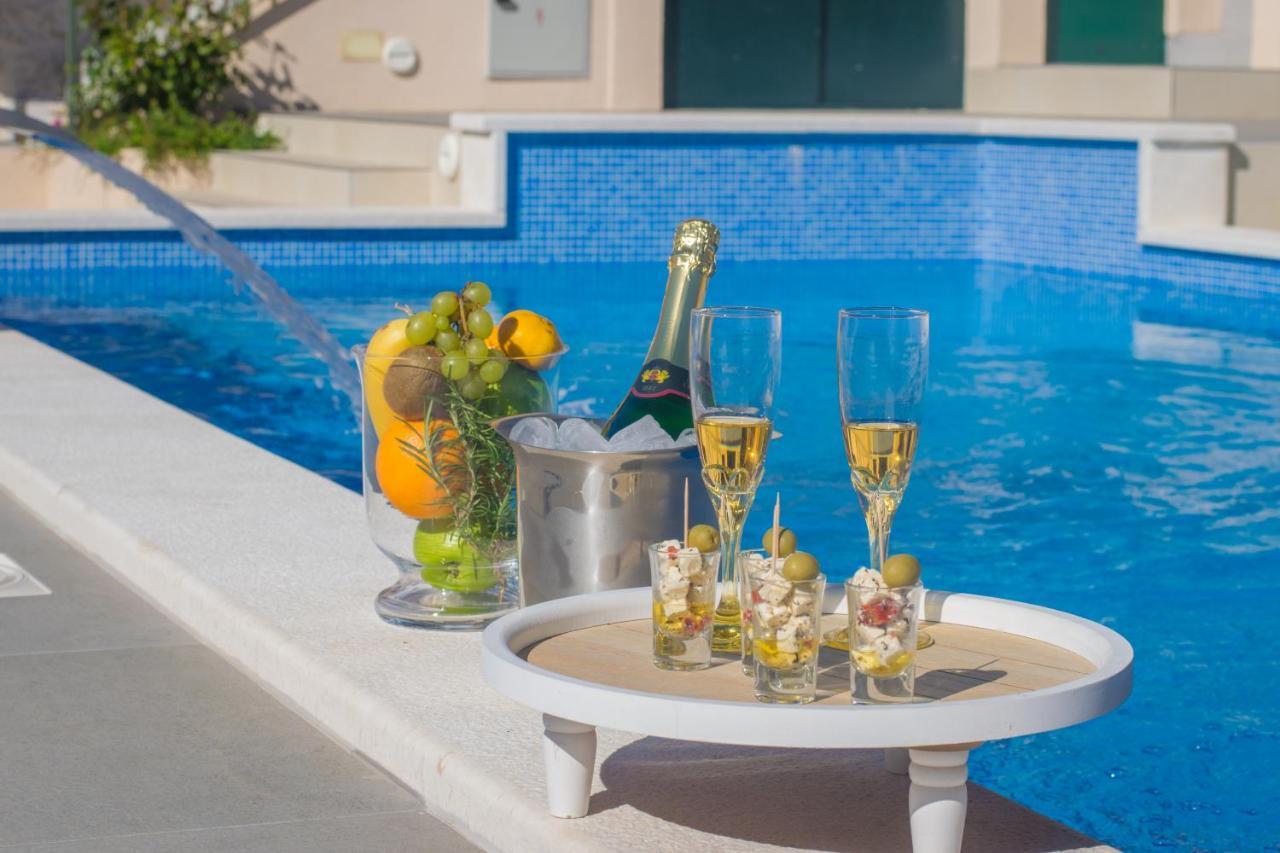 Villa Milena With Heated Pool And Jacuzzi Kostanje 外观 照片